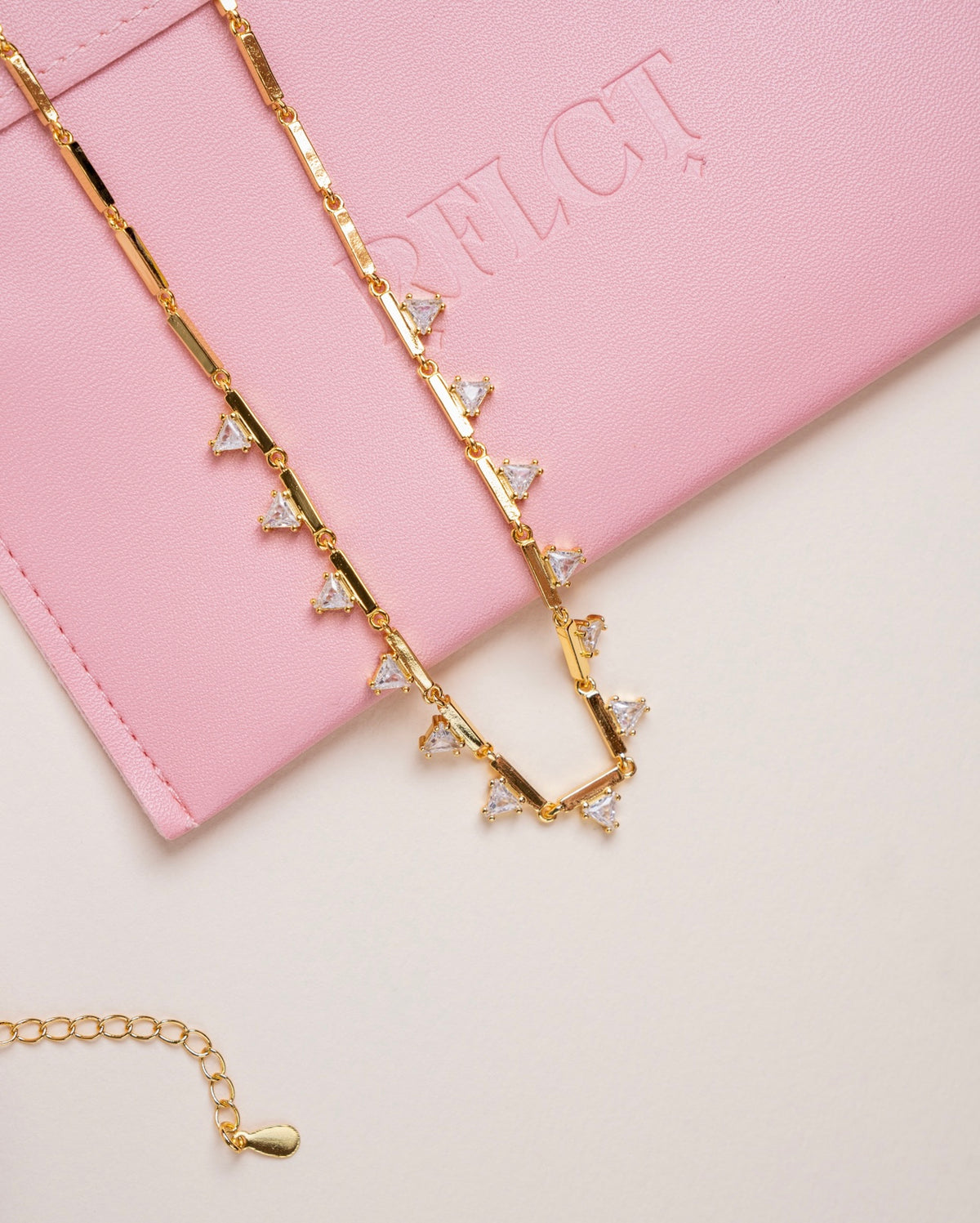 Wave whispers chocker